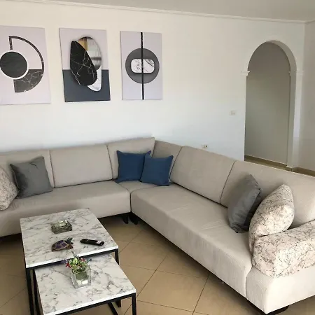 Avieri Sarandë