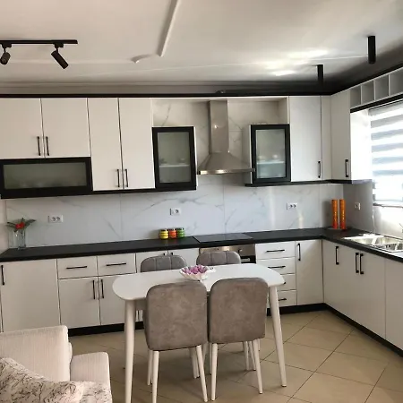 Sea La Vie- Sarandë