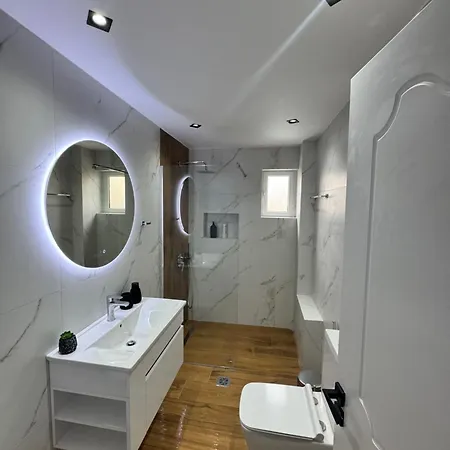 Appartamento Avieri Sarandë